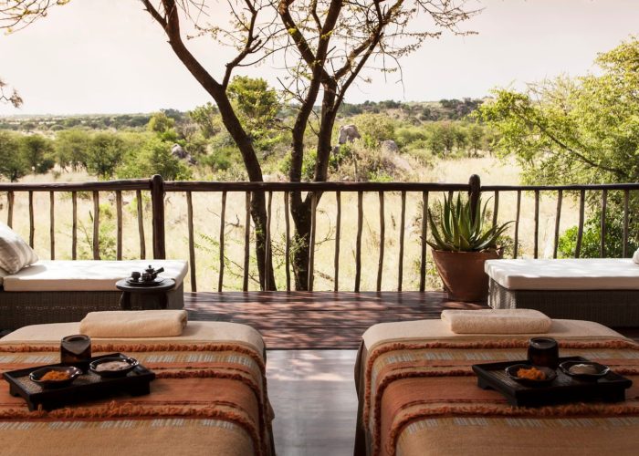 Vue aérienne du Four Seasons Safari Lodge dans le Serengeti