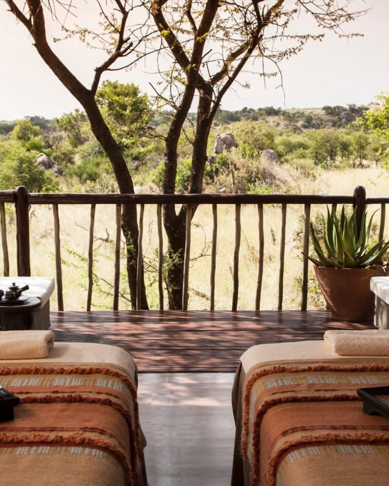 Vue aérienne du Four Seasons Safari Lodge dans le Serengeti