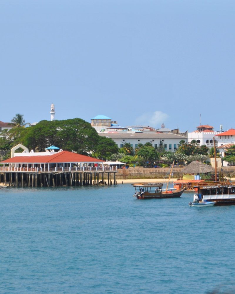 Vue du port et des bâtiments de Stone Town, Zanzibar