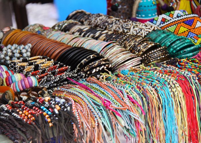 visite au marché des souvenirs d’Arusha (1)